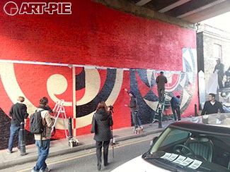 Sheperd Fairey Bateman's Row London | Art-Pie