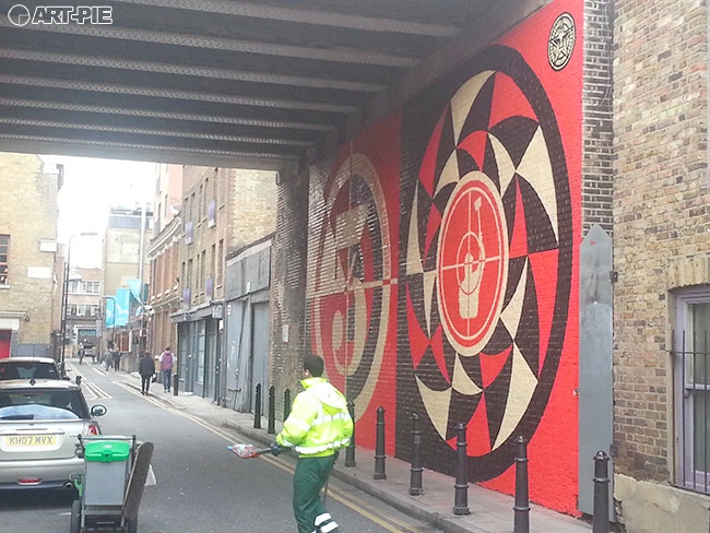 Sheperd Fairey Bateman's Row London | Art-Pie